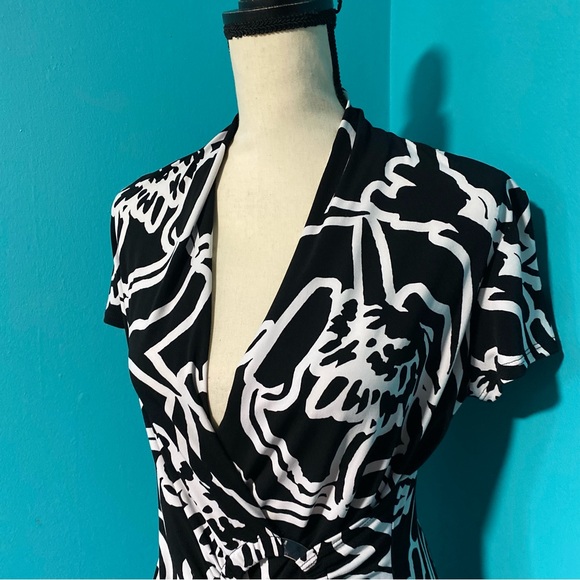 Joseph Ribkoff 8 Black Vanilla Floral Print Mock Wrap Sheath Dress - Picture 5 of 7